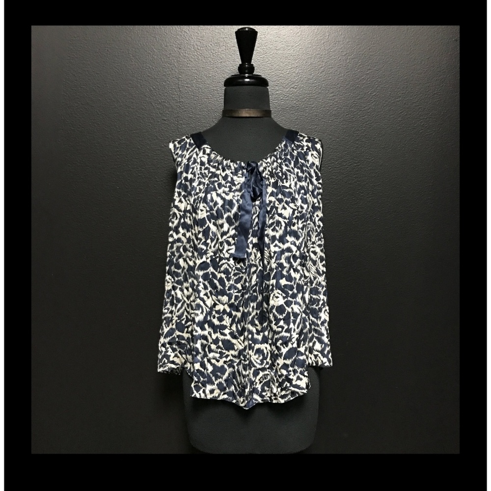 BCBGMAXAZARIA SILK BLOUSE